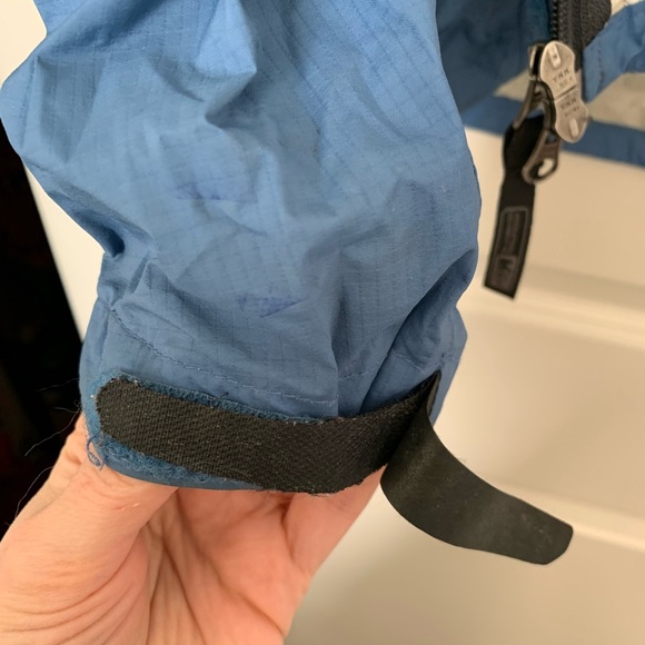 REI Women’s Rain Jacket - Picture 5 of 5